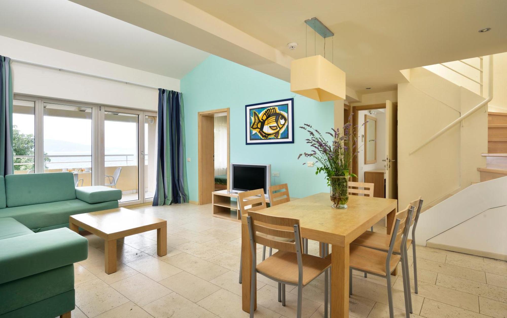 Apartments Grand Novi Vinodolski Resort Rum bild