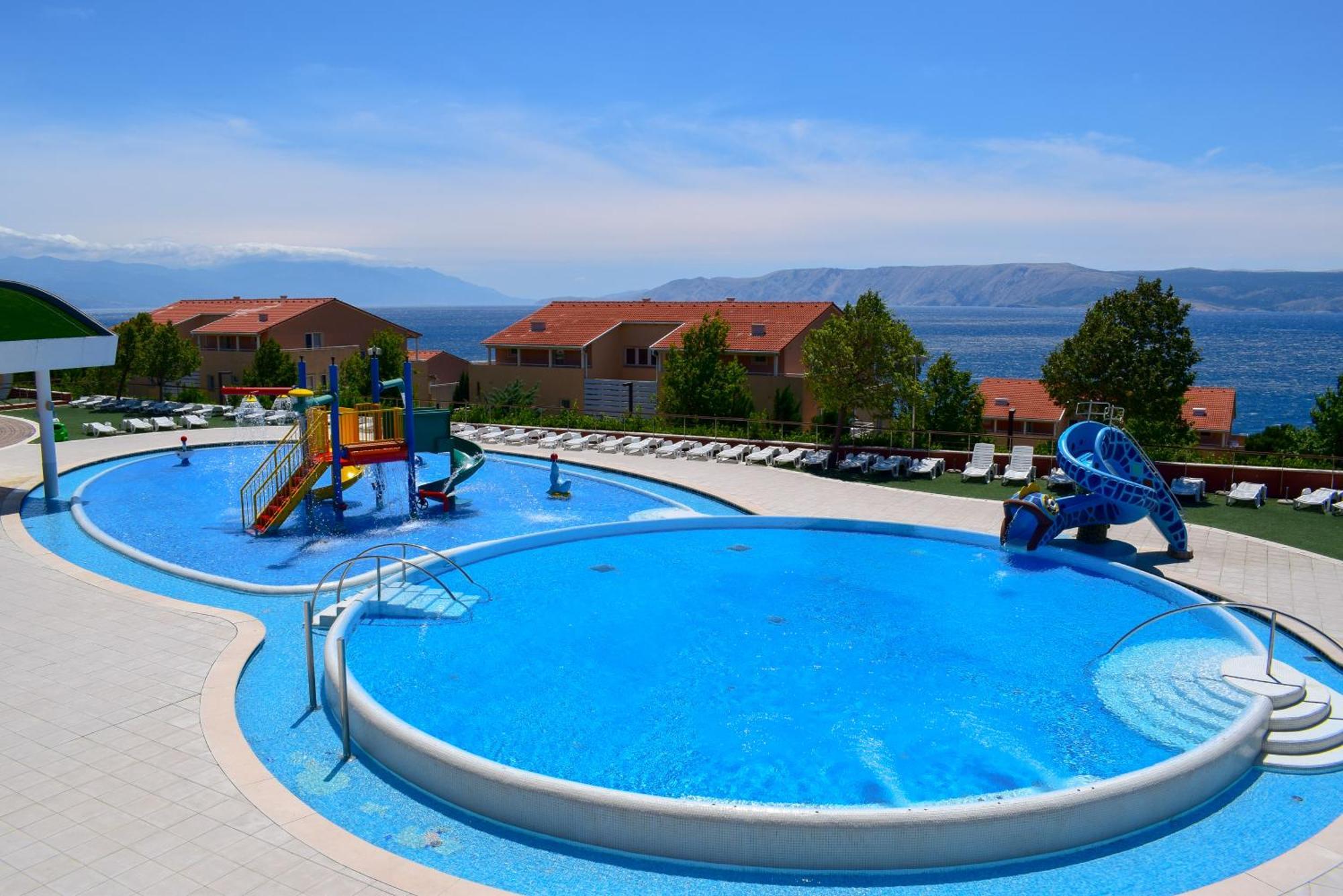 Apartments Grand Novi Vinodolski Resort Exteriör bild
