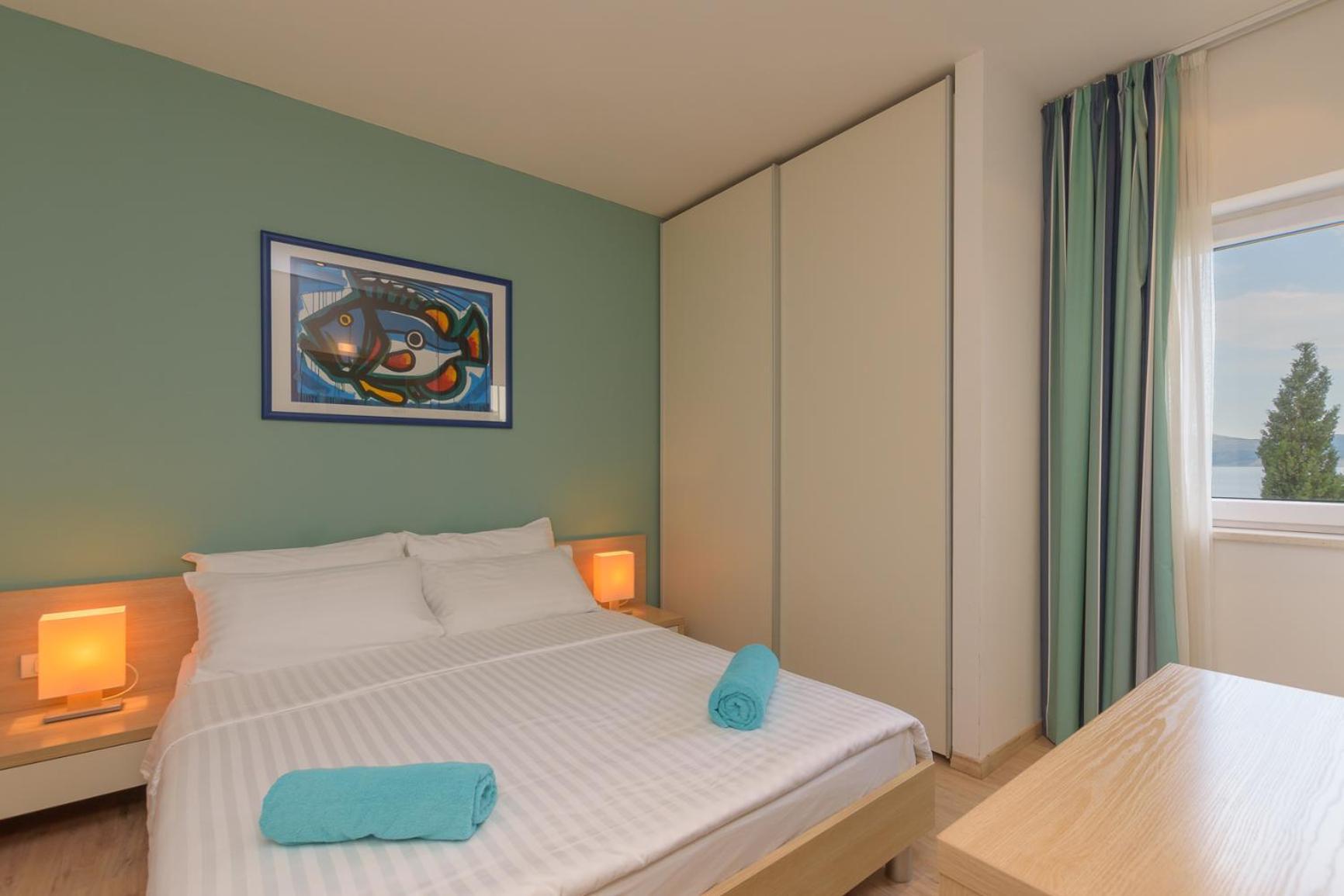 Apartments Grand Novi Vinodolski Resort Rum bild