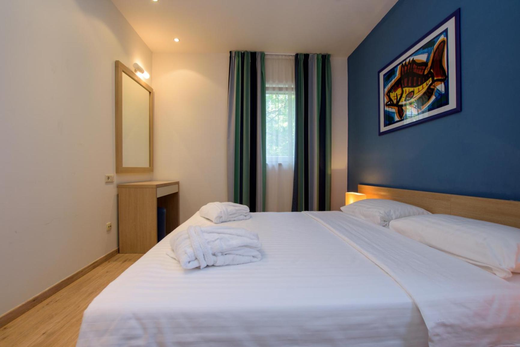 Apartments Grand Novi Vinodolski Resort Rum bild